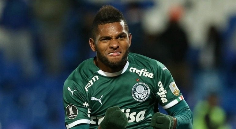 ESQUENTOU - O Palmeiras foi procurado pelo Grêmio para negociar a contratação por empréstimo do atacante colombiano Miguel Borja. A informação foi inicialmente publicada pela ESPN. Conforme disse Anderson Barros publicamente nos últimos dias, o Verdão deseja negociar o atacante e está aberto a ouvir propostas.