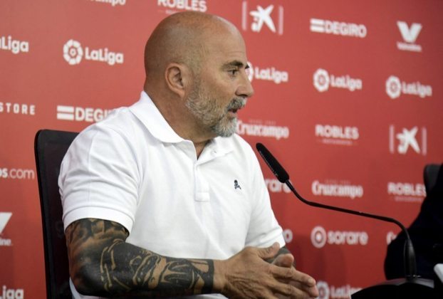 ESQUENTOU - O Sevilla já definiu o substituto de Jorge Sampaoli no comando técnico para o restante da temporada 2022/23. Segundo o jornal espanhol 