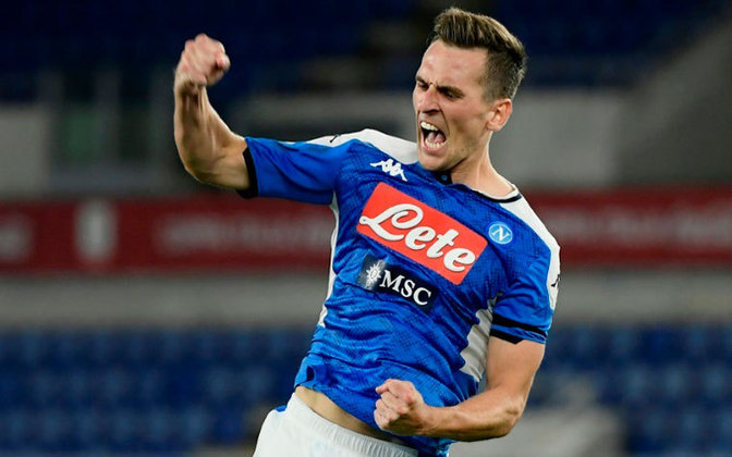 ESQUENTOU - O Tottenham, Everton e Atlético de Madrid estão interessados na contratação do atacante da Napoli, Milik.