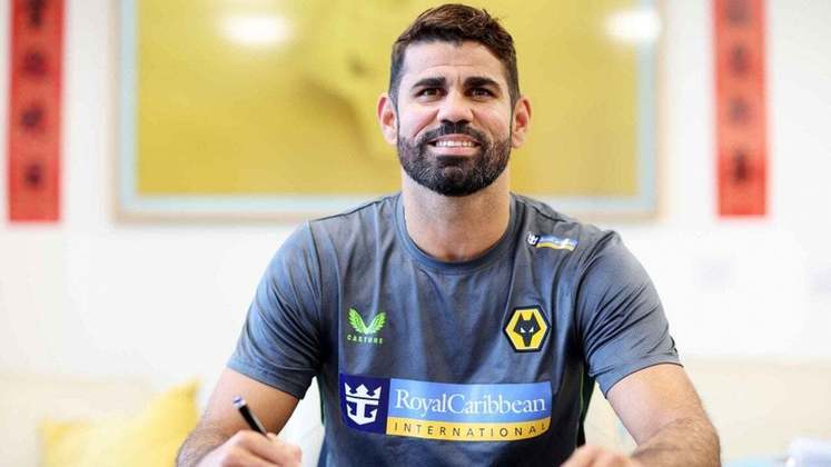 ESQUENTOU - O Wolverhampton está avaliando se oferecerá um novo contrato ao atacante Diego Costa, segundo o 