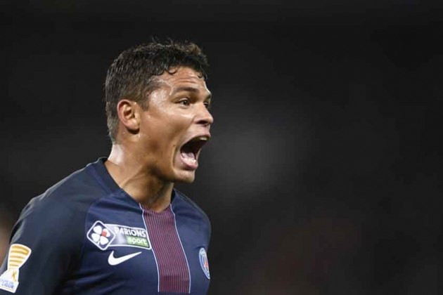 ESQUENTOU - O zagueiro Thiago Silva, que está em final de contrato com o Paris Saint-Germain e ainda não definiu seu futuro, pode permanecer no clube francês. Segundo o jornal 