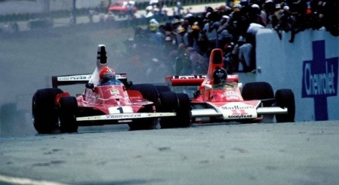 Esta mesma edição de 1976, em Fuji, entrou para a história do automobilismo. Sob chuva, o título foi conquistado pelo britânico James Hunt, após o abandono de Niki Lauda, que retornava de acidente em que quase morreu. O episódio inspirou o filme 'Rush - No limite da emoção'.