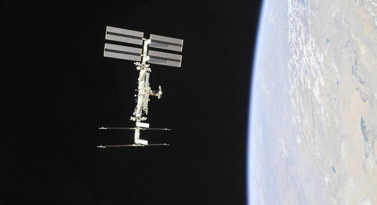 Estados Unidos afirmam que astronautas da ISS ficaram em alerta com exercício russo