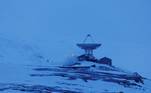 A região de Ny-Aalesund, localizada no arquipélago Svalbard, no extremo norte da Noruega, abriga uma série de estações de pesquisa