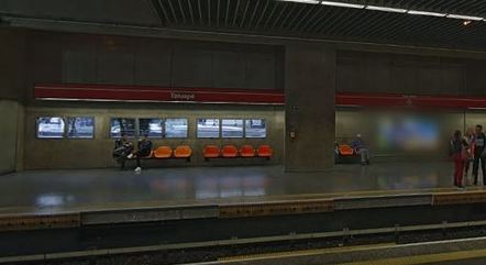 Sete Estudantes Sofrem Arrastao Dentro Da Estacao Tatuape Do Metro Em Sp Noticias R7 Sao Paulo