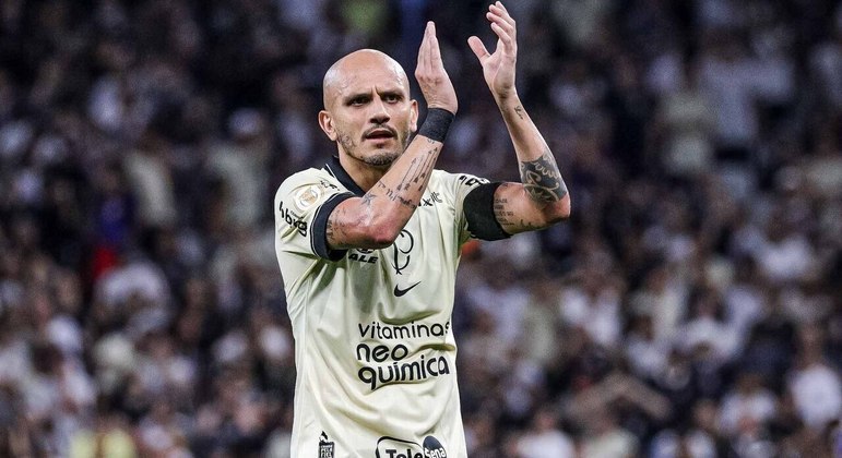 Fábio SantosEm outubro, o jogador do Corinthians afirmou que penduraria as chutarias em dezembro, quando o contrato com o clube terminaria. O lateral cumpriu a promessa. A última partida do craque na casa do Timão foi contra o Internacional, pelo Brasileirão. Em entrevista à Corinthians TV, Fábio classificou 2023 como o pior ano da carreira