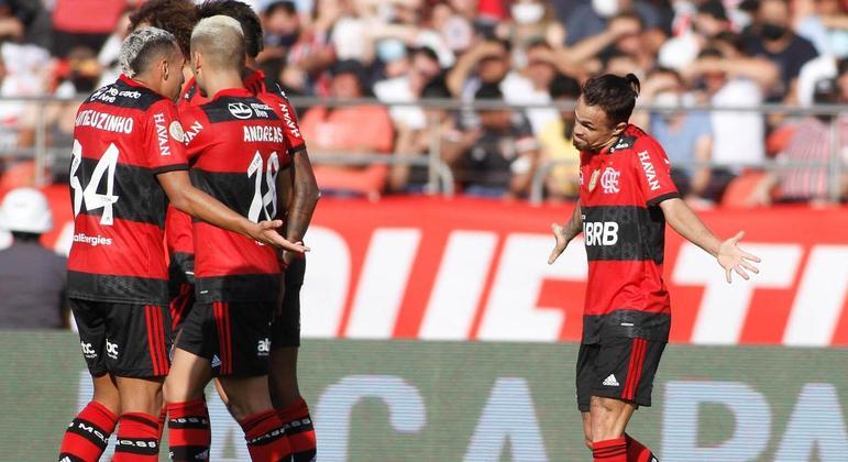 Michael marcou dois gols e se tornou artilheiro do Brasileirão