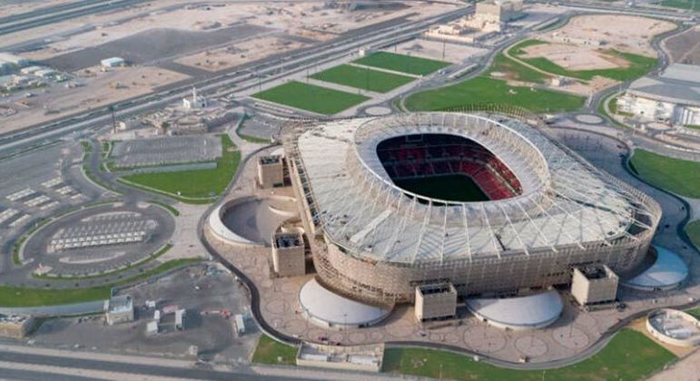 Estádio Ahmed Bin Ali - Cidade: Al Rayyan - Capacidade: 40 mil torcedores (após a Copa, 20 mil) - Inaugurado em 18 de dezembro de 2020