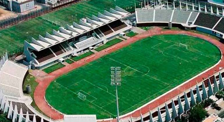 Estádio Al Nahyan, em Abu Dhabi, Emirados Árabes Unidos