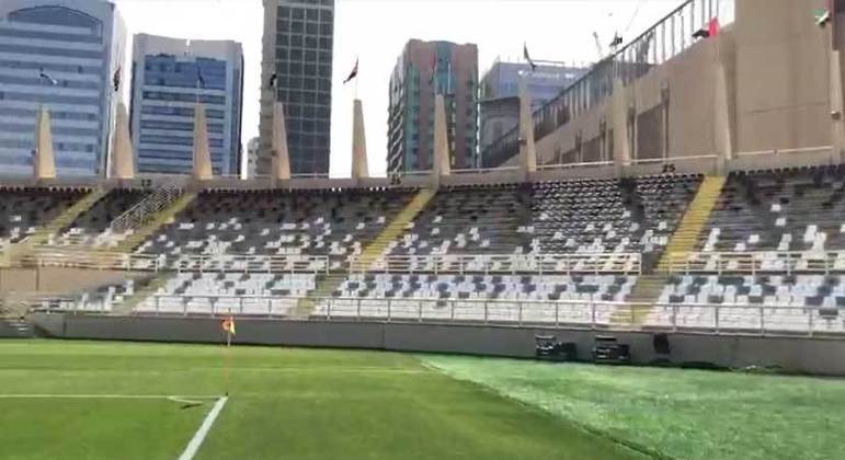 Estádio Al Nahyan, em Abu Dhabi, Emirados Árabes Unidos