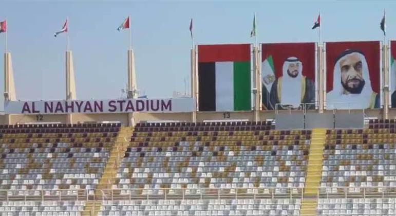 Estádio Al Nahyan, em Abu Dhabi, Emirados Árabes Unidos