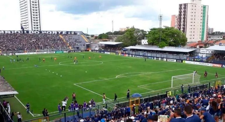 Estádio Banpará Baenão (Paysandu) - O clube fez um acordo com o Governo do Pará, por meio do Banpará (banco estatal), pela venda dos naming rights do estádio até 2022. Ao todo, o Paysandu vai faturar R$ 1,5 milhão com o contrato