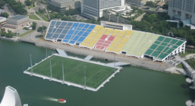 2. Estádio Flutuante Marina BayNa cidade de Marina Bay, em Cingapura, os jogos acontecem em alto-mar. Também chamado de Plataforma Flutuante, a arena aguenta o peso equivalente ao de 9.000 pessoas