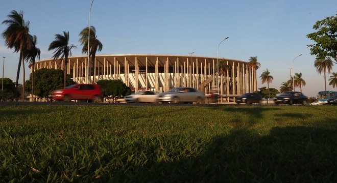 Obras de urbanização no entorno do estádio Mané Garrincha não saíram do papel