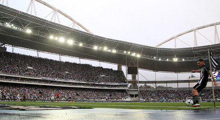 Estádio Nilton Santos durante jogo do Botafogo