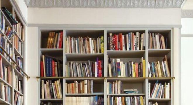 estante de livros para quarto