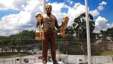 São Paulo inaugura estátua em homenagem a Telê Santana no Morumbi