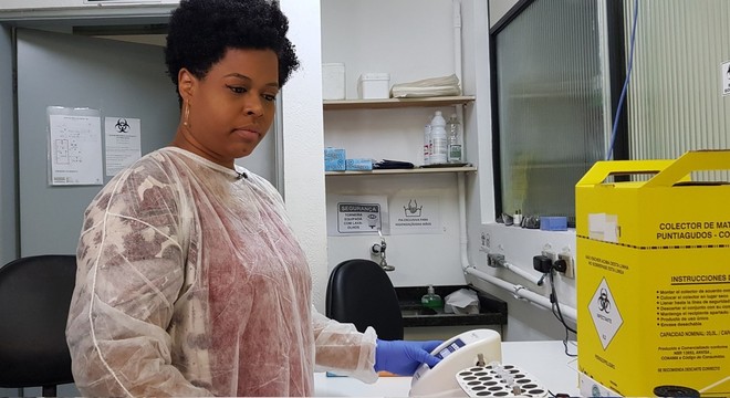 Ester Sabino, uma das responsáveis pelo sequenciamento 