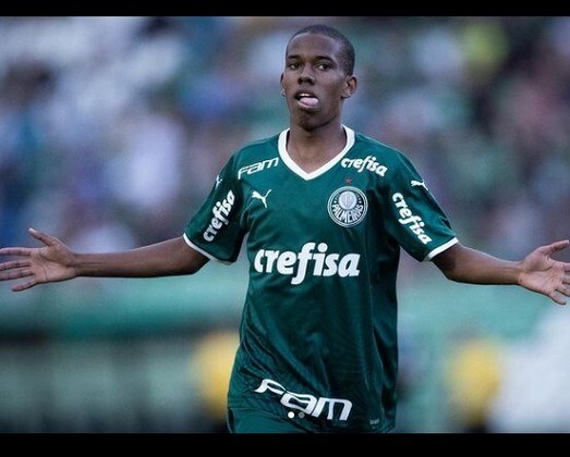 Estevão (Palmeiras)Com multa para o exterior de 50 milhões de euros, titular da equipe e apelidado de 