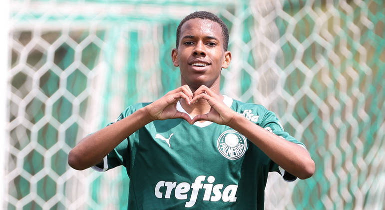 Palmeiras fecha 2022 campeão na base, profissional e no feminino - Esportes  - R7 Futebol