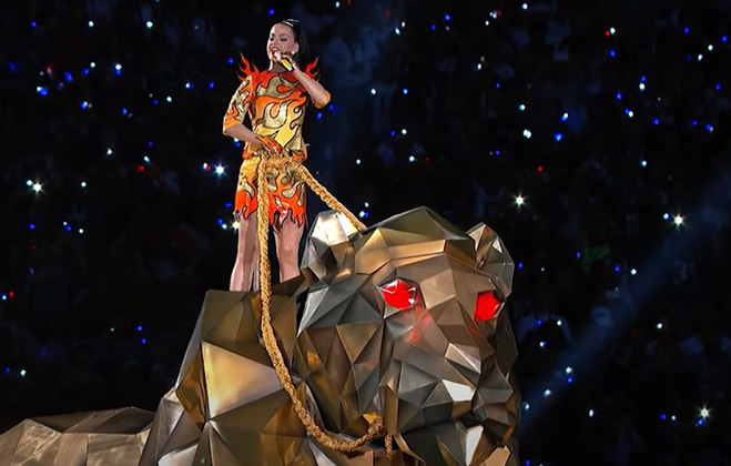 Estima-se que o show com maior audiência foi o de Katy Perry, em 2015, no Super Bowl XLIX (49), com cerca de 120 milhões de espectadores pelo mundo. Ela cantou sucessos como 