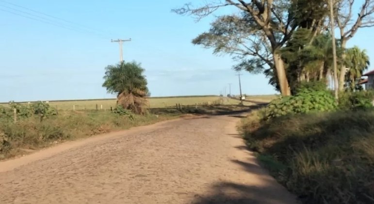 Estrada onde a vítima foi encontrada - (Foto: Divulgação)