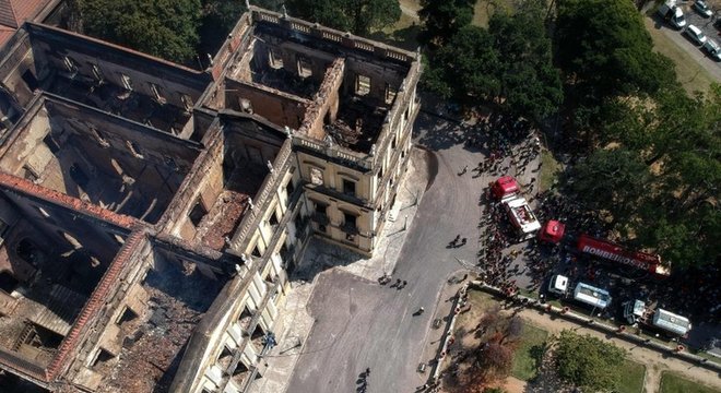 Incidente no Museu Nacional foi o oitavo incêndio em dez anos a atingir prédios do patrimônio cultural e científico do país 