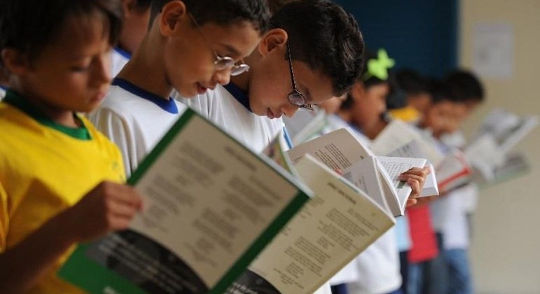 Livros selecionados serão usados entre 2024 e 2027 nas escolas públicas do país