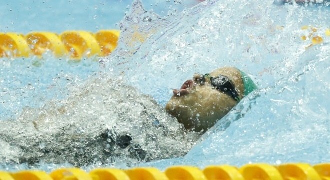 Etiene Medeiros conquistou mais uma medalha para a natação do Brasil