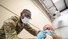 Exército dos EUA vai dispensar soldados que não se vacinarem