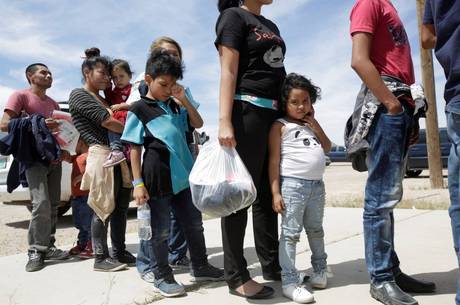 Mais de 900 crianÃ§as foram separadas nos pais 