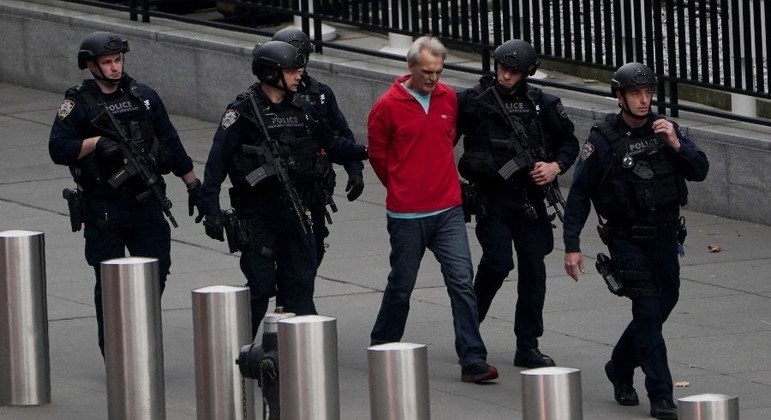 Homem foi detido pela polícia de Nova York
