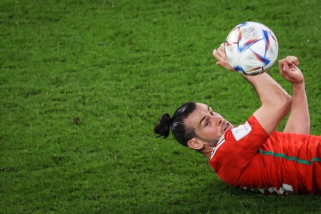 Gareth Bale em ação pelo País de GalesLeia mais: De Willie a La'eeb: relembre mascotes das Copas do Mundo