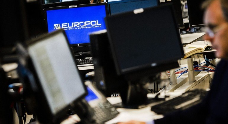 Polícia europeia encerrou plataforma de hackers do continente