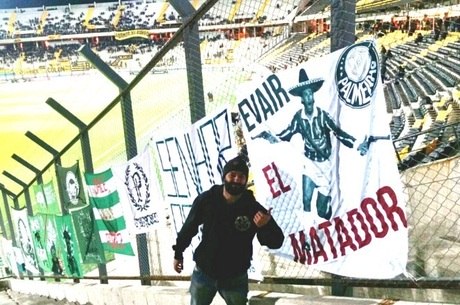 'El Matador' Evair, no Centenário, em Montevidéu
