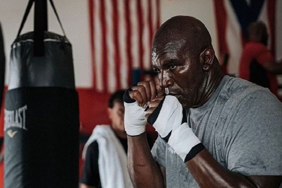 Tyson Nao E Meu Amigo Mas Temos Objetivos Em Comum Diz Holyfield Esportes R7 Mais Esportes