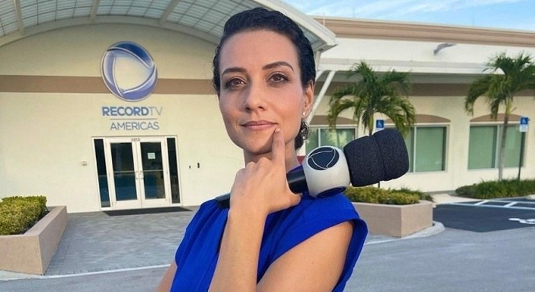Evelyn Bastos é a correspondente da Record nos Estados Unidos