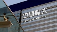Ações da Evergrande registram forte queda no retorno à Bolsa