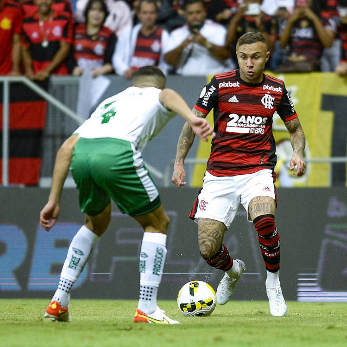 Everton Cebolinha faz golaço para o Flamengo contra o Fluminense