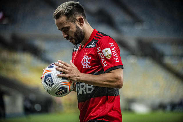Éverton Ribeiro (32 anos) - posição: meia - clube: Flamengo - Valor de mercado: 8 milhões de euros (R$ 49,90 milhões)