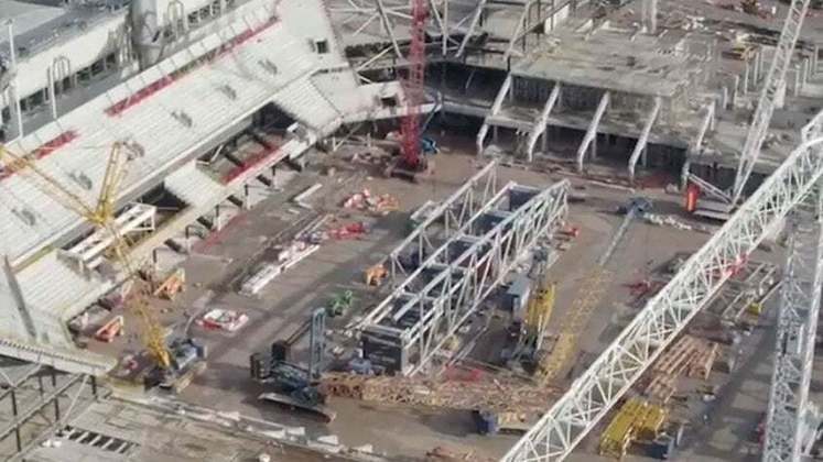 Everton - Seguindo a tendência de atender shows e outros eventos esportivos, o Everton está realizando a construção de um novo estádio desde agosto de 2021. A capacidade do atual estádio é de menos de 40 mil fãs, a nova arena terá mais de 50 mil lugares.