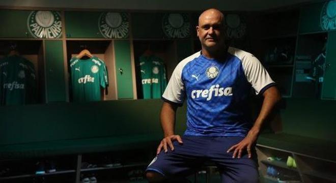 CAMISA INTERNACIONAL OFICIAL 2021 – AUTOGRAFADA POR TODO ELENCO