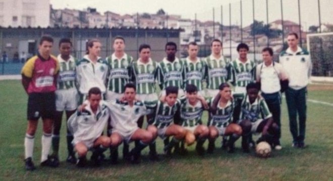 Juvenil, Fábio (1º agachado, à dir.) jogava 'emprestado' em caterogias superiores