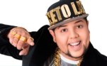 O Balanço Geral Manhã desta quinta-feira (16) trouxe o caso da ex-esposa do cantor famoso Neto LX, que veio a público se manifestar sobre a música recentemente lançada pelo artista, falando sobre pensão alimentícia. Neto, que já havia se envolvido em outras polêmicas em relação à pensão, acusou a ex de alienação parental e chantagem. 
