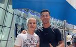 Acostumado com a boa vida, o ex-piloto estava sempre acompanhado de outras celebridades, como o ídolo português Cristiano Ronaldo. Mazepin já publicou fotos em suas redes sociais com o filho de David Beckham, Cruz Beckham, e o lutador de UFC, Khabib Nurmagomedov