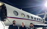 Para viajar pelos ares, Mazepin tem um jato particular, pintado com as cores da bandeira da Rússia. No início do conflito, o ex-piloto teve seu complexo imobiliário residencial na região de Sardenha (avaliado em mais de R$ 650 milhôes) confiscado pelo governo italiano. Além da casa na Itália, o russo possui uma casa em Mônaco, um apartamento em Paris e uma mansão em Moscou