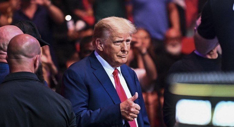 Ex-presidente dos EUA Donald Trump pretende ser candidato em 2024