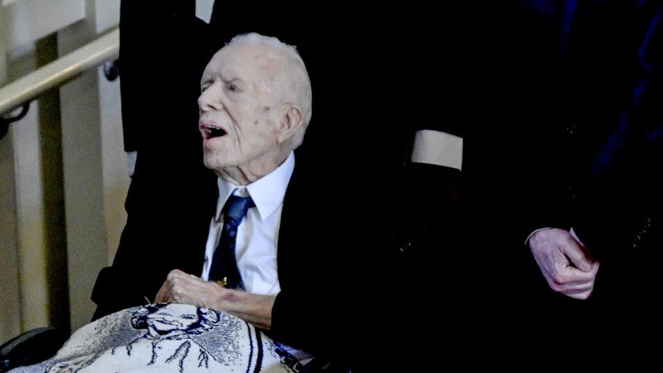 El expresidente estadounidense Jimmy Carter (99 años) asiste al funeral de su esposa Rosalynn – Noticias