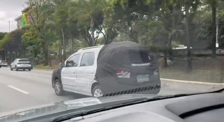 Novo flagra: Chevrolet Spin 2025 é testada em SP - Prisma - R7 Autos Carros