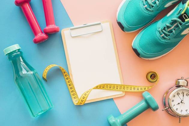 Na falta de tempo, os deslocamentos diários ajudam? DEPENDE. A especialista sugere que se não houver tempo disponível para a prática de exercício, a pessoa busque substituir alguns 